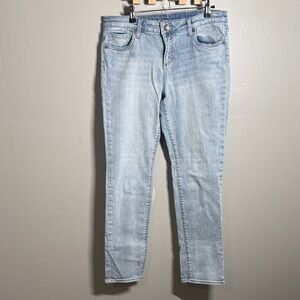 Kut from the Kloth Light Wash Skinny Jeans